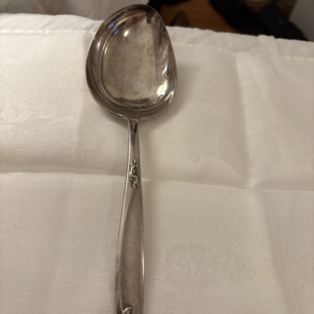 HOLMES & EDWARDS Deep Silver Serving‎ Spoon 9" Vintage Floral Design Handle